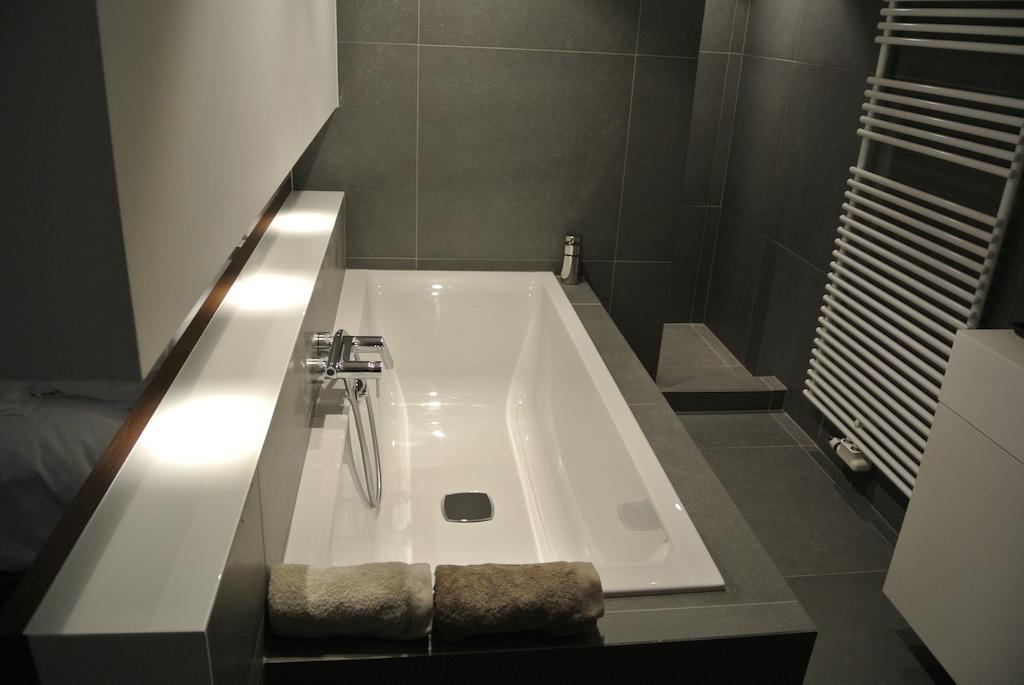 La Maison Contemporaine Namur Ruang foto