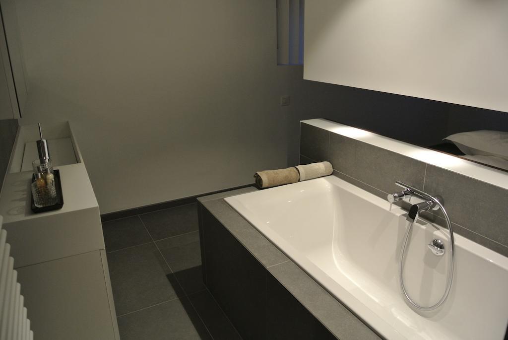 La Maison Contemporaine Namur Bagian luar foto